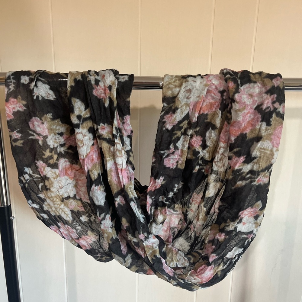 Black Floral Lightweight Scarf - Pink & Cream Flowers
